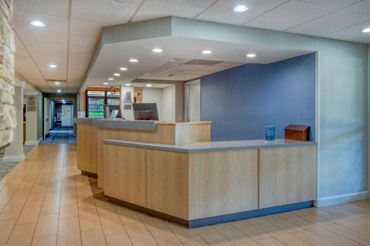 Fairfield Inn & Suites Raleigh Crabtree Valley Exteriör bild